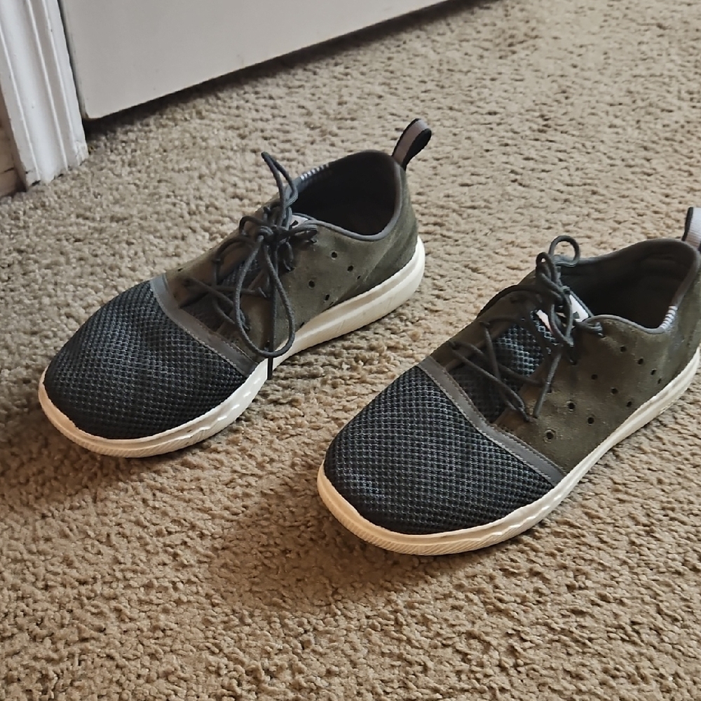 Under Armour Black and Olive Sneakers